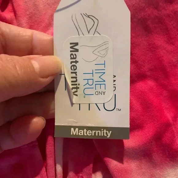 NWT Time & Tru Womenโs Maternity Top Size Medium - Picture 9 of 10